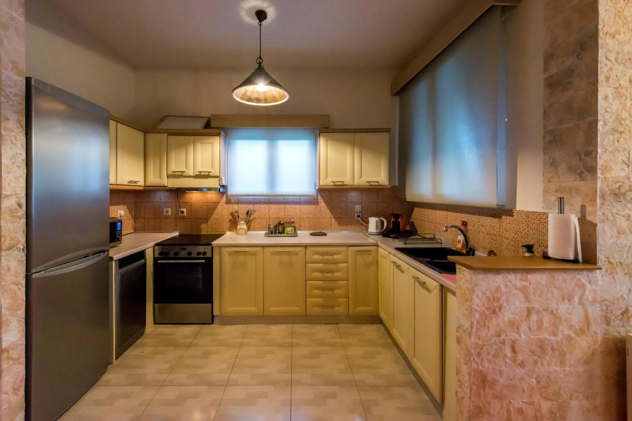 Villa Maxim With Private Pool & Tennis Court Halikounas Bagian luar foto