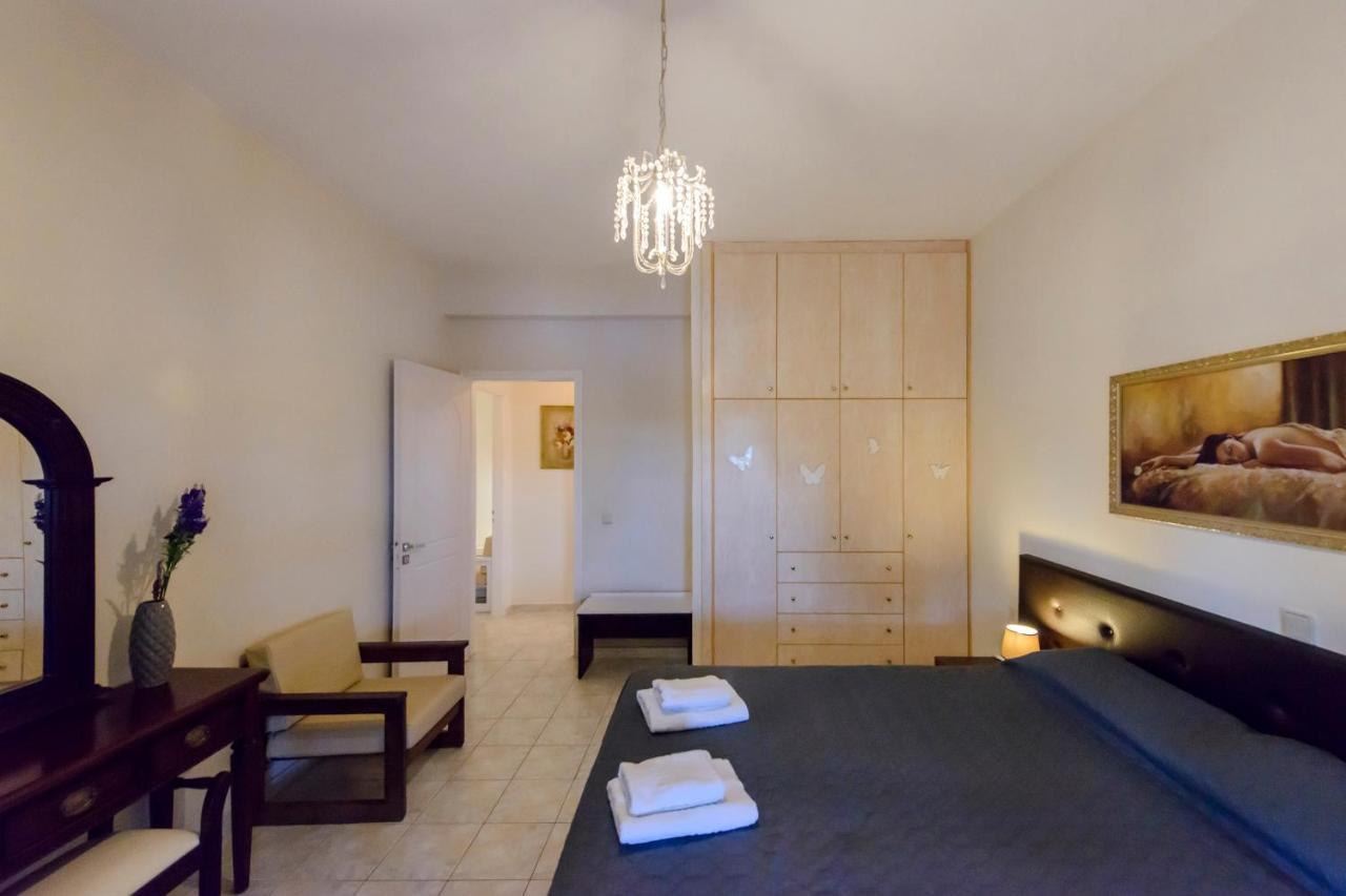 Villa Maxim With Private Pool & Tennis Court Halikounas Bagian luar foto