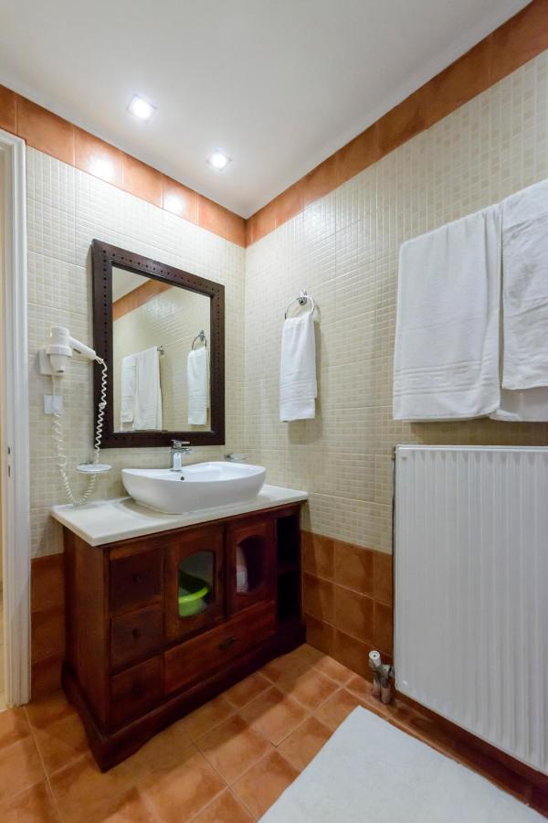 Villa Maxim With Private Pool & Tennis Court Halikounas Bagian luar foto