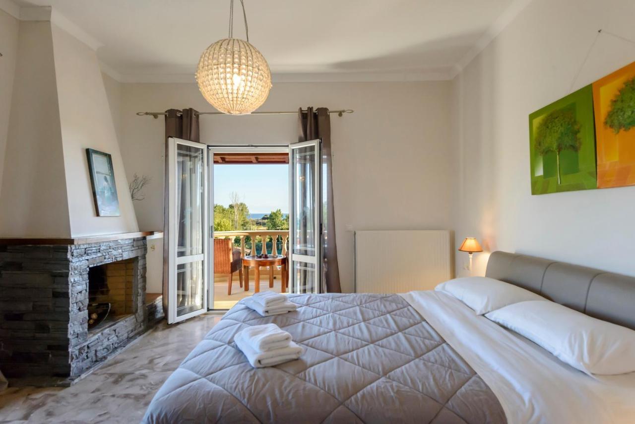 Villa Maxim With Private Pool & Tennis Court Halikounas Bagian luar foto