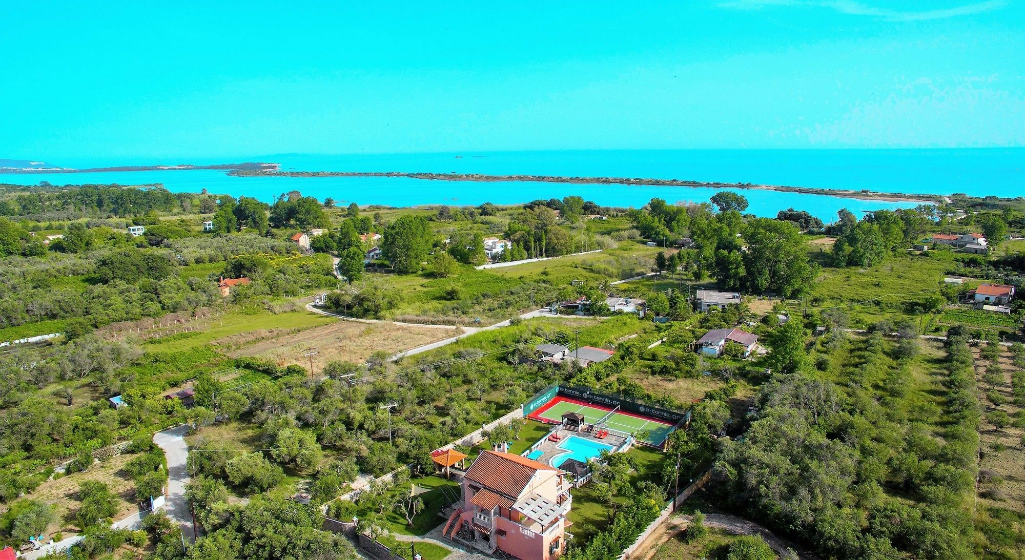 Villa Maxim With Private Pool & Tennis Court Halikounas Bagian luar foto