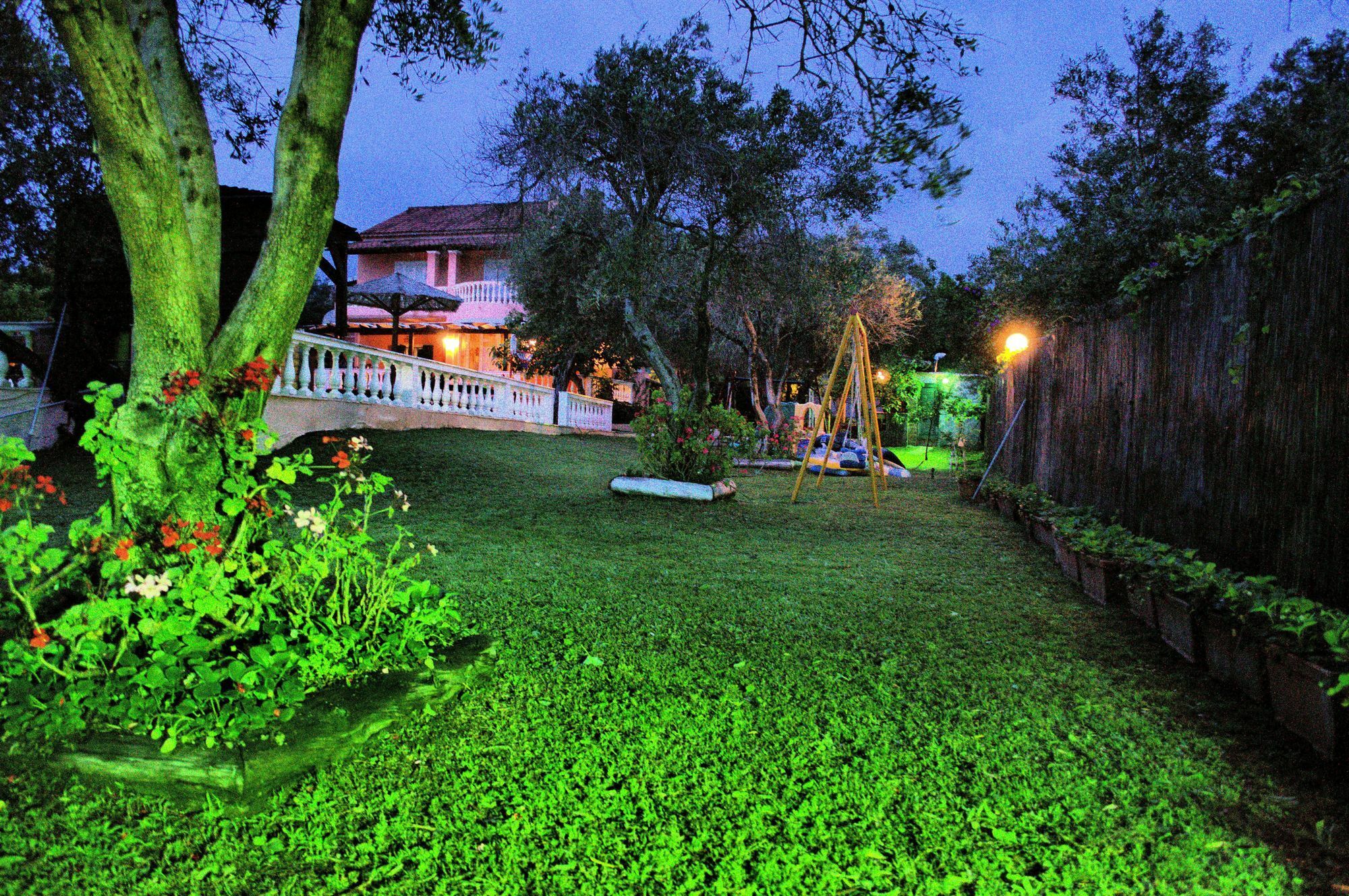 Villa Maxim With Private Pool & Tennis Court Halikounas Bagian luar foto